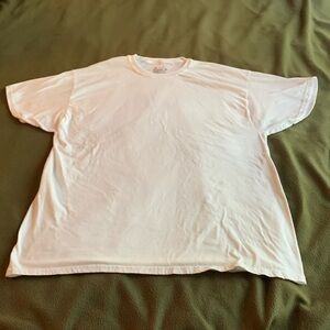 Men’s Hanes white, short sleeve t-shirt. Size XL